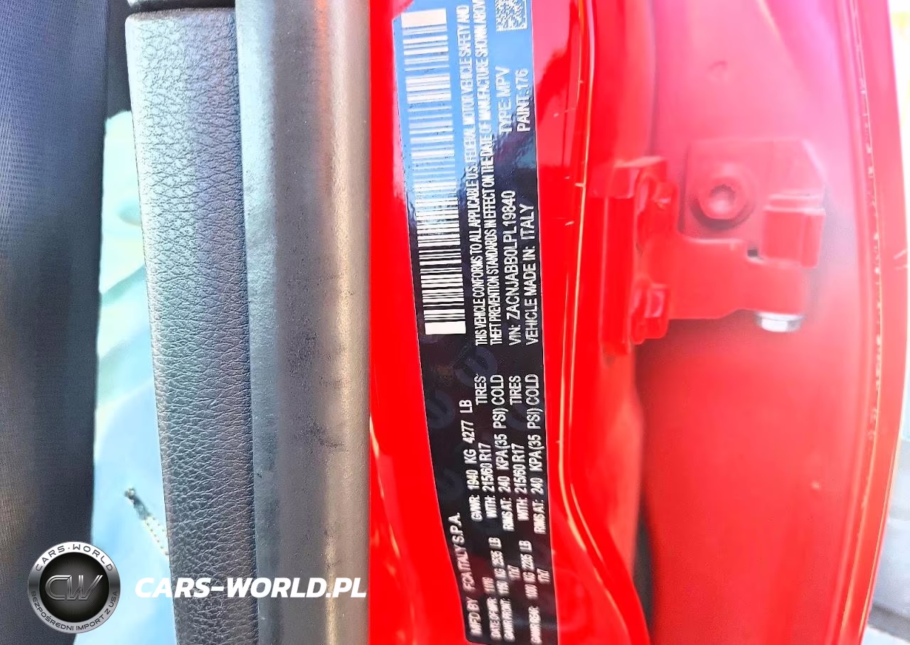 2020 Jeep Renegade Latitude VIN:ZACNJABB0LPL19840 - 13