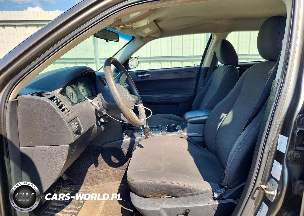 2008 Chrysler 300 Lx VIN:2C3KA43R18H210545 - 7