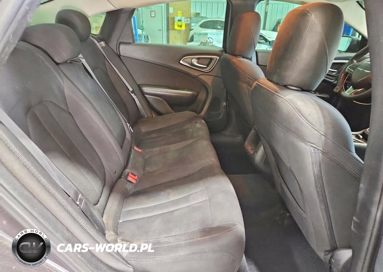 2015 Chrysler 200 Limited VIN:1C3CCCAB4FN575157 - 10