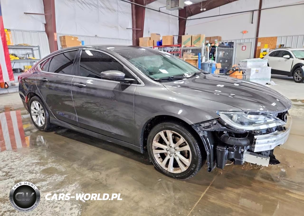 2015 Chrysler 200 Limited VIN:1C3CCCAB4FN575157 - 4