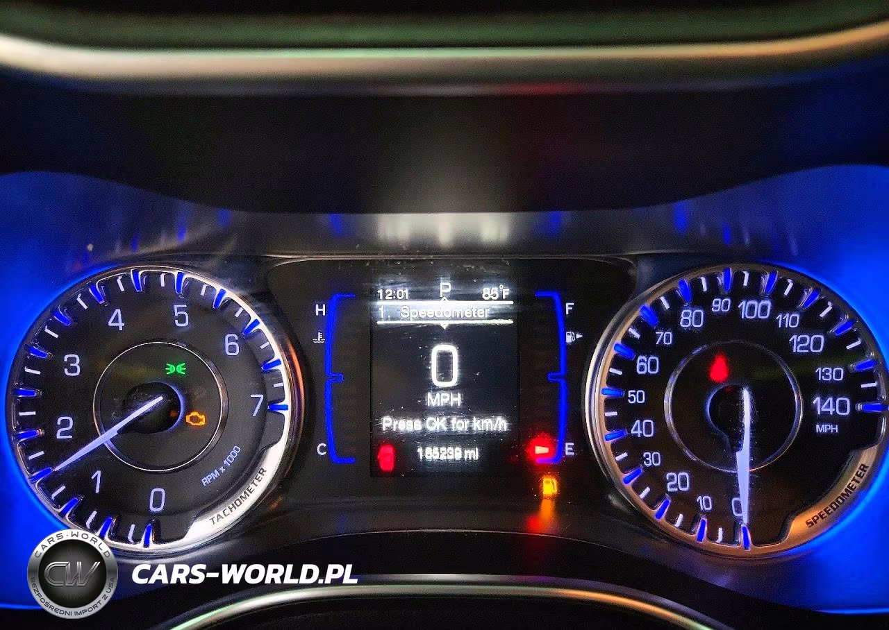 2015 Chrysler 200 Limited VIN:1C3CCCAB4FN575157 - 9