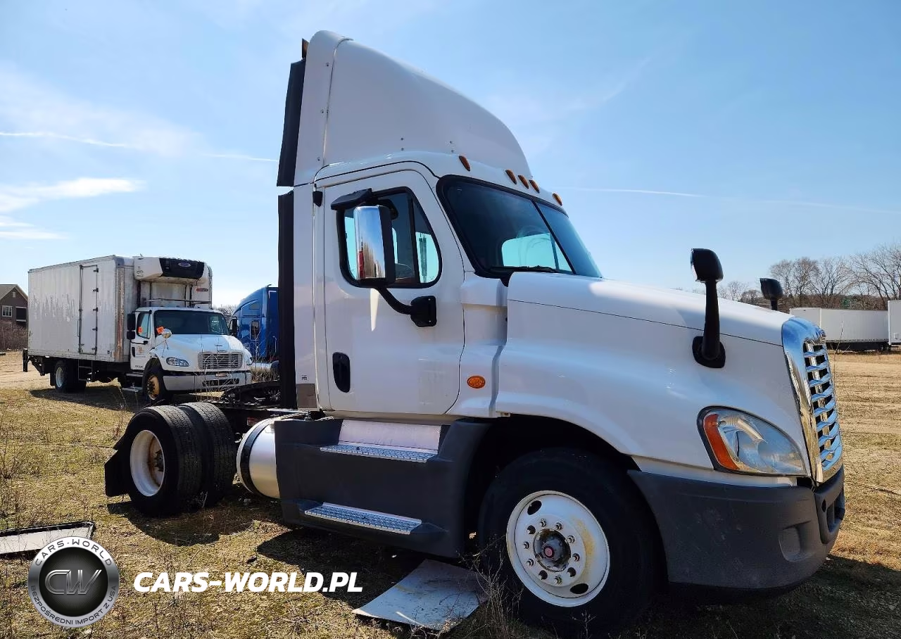 2016 Freightliner Cascadia Semi Truck VIN:1FUBGEDV2GLHC5638 - 1