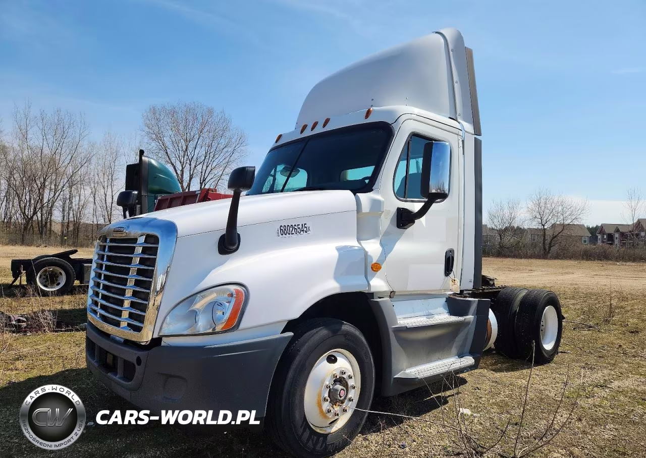 2016 Freightliner Cascadia Semi Truck VIN:1FUBGEDV2GLHC5638 - 2