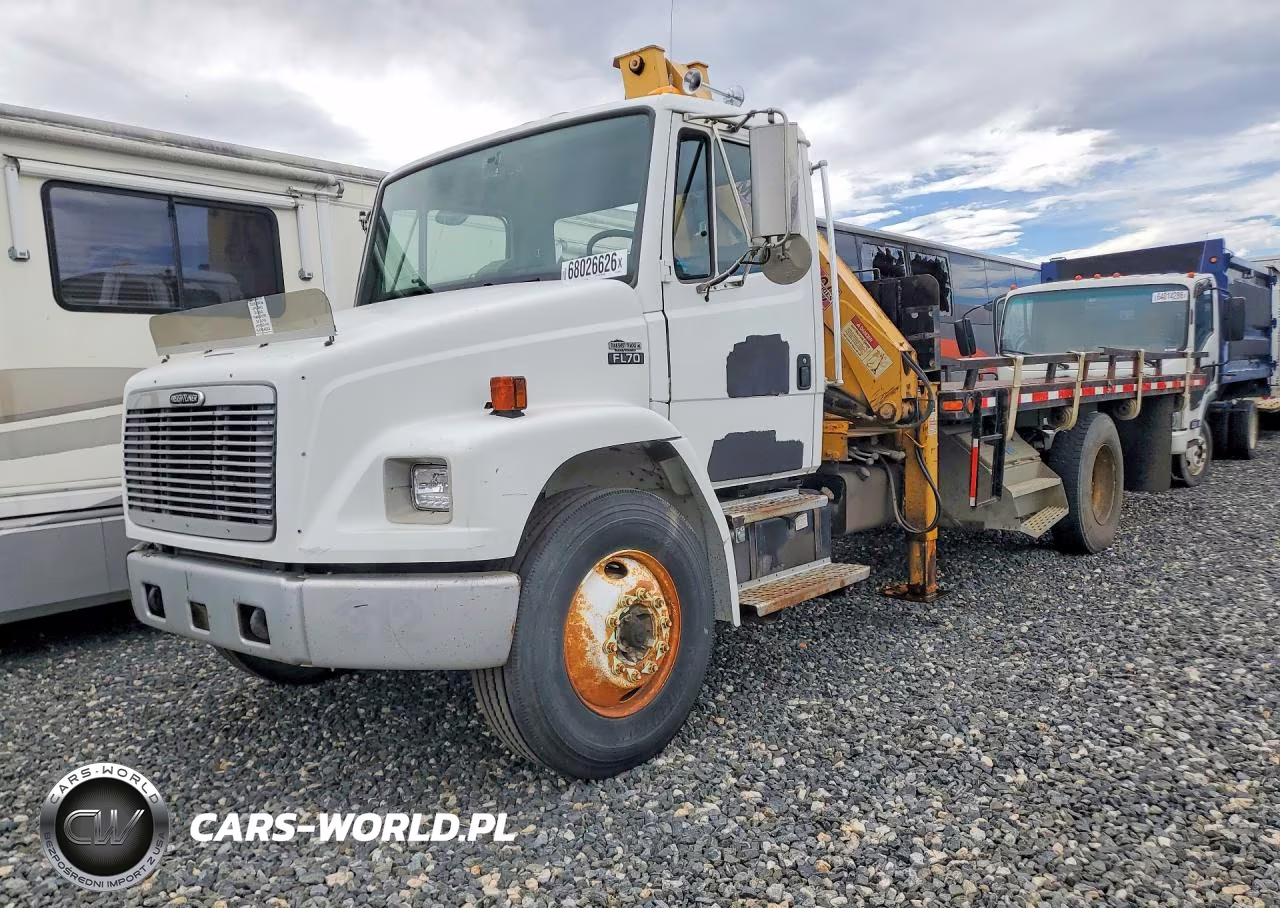 2000 Freightliner Fl70 Crane Truck – zdjęcie 1 z 12