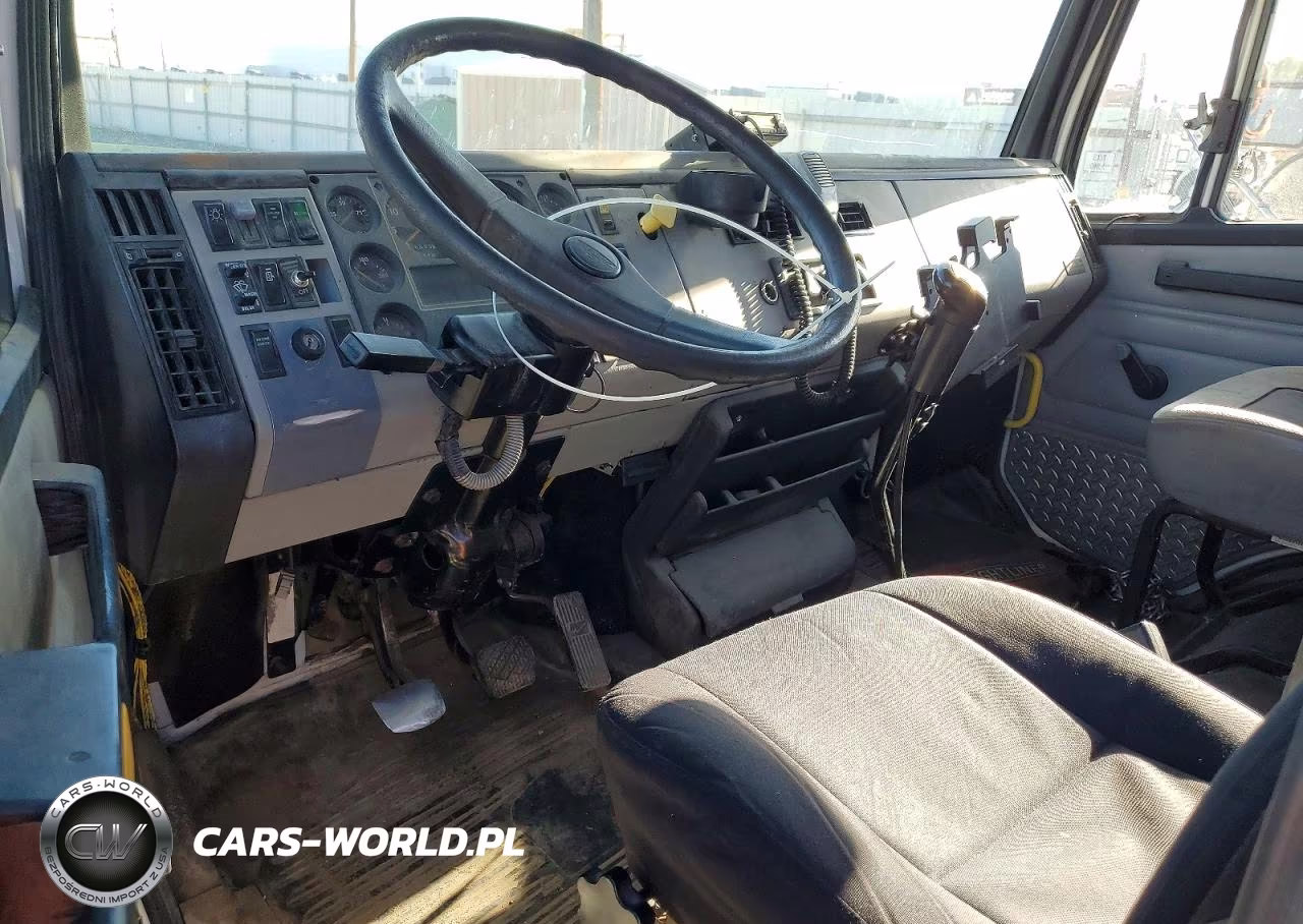 2000 Freightliner Fl70 Crane Truck VIN:1FV6HFBA2YHB99603 - 8