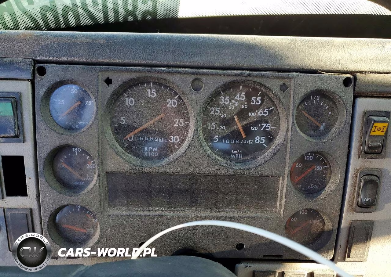 2000 Freightliner Fl70 Crane Truck VIN:1FV6HFBA2YHB99603 - 9