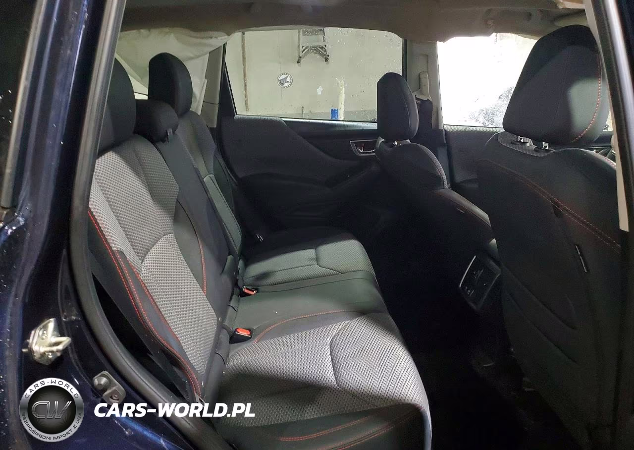 2019 Subaru Forester Sport VIN:JF2SKAPC3KH575336 - 11