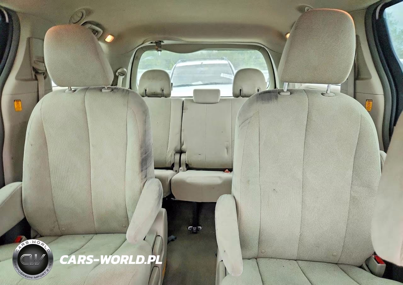 2012 Toyota Sienna Base 7-Passenger VIN:5TDKA3DC3CS010812 - 10