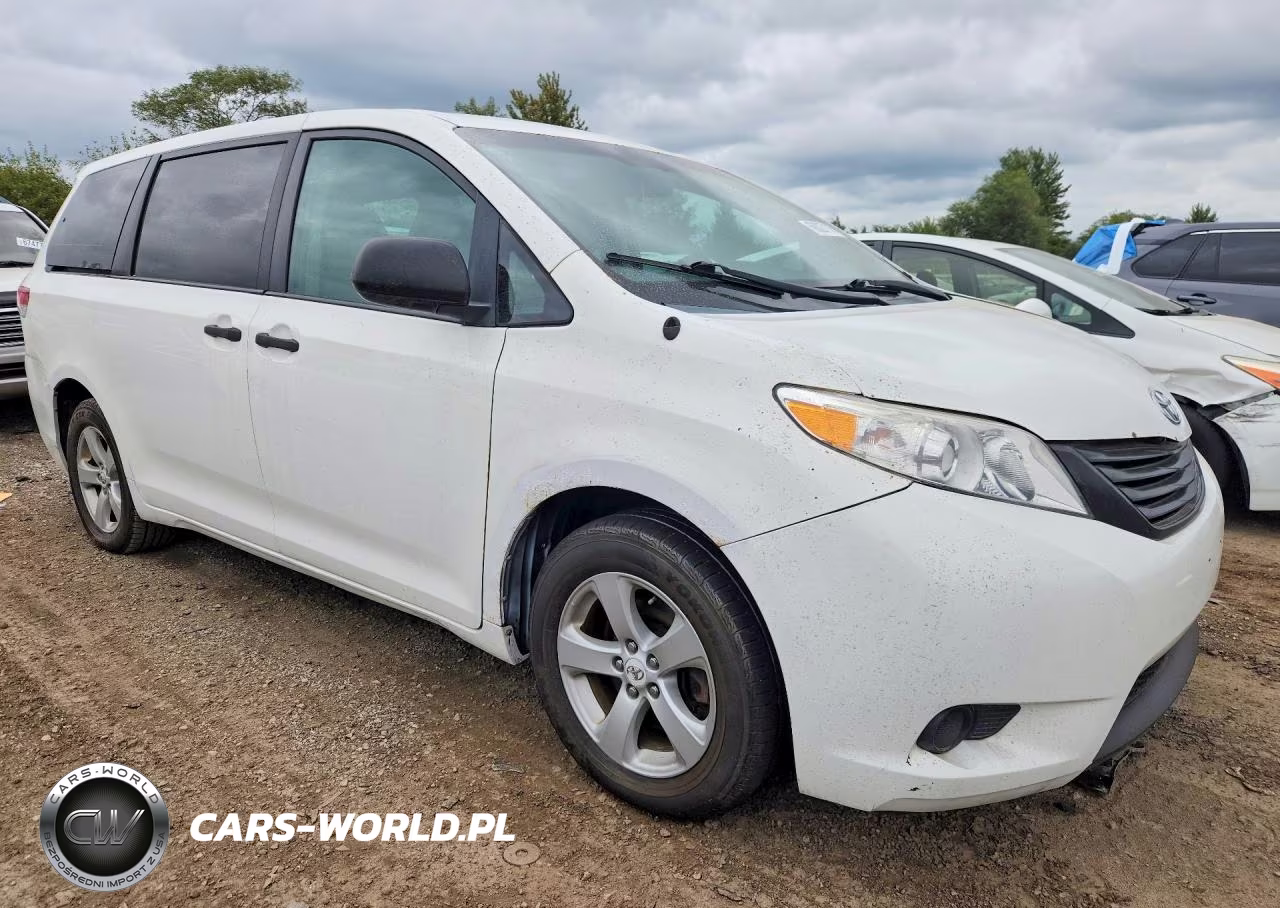 2012 Toyota Sienna Base 7-Passenger VIN:5TDKA3DC3CS010812 - 4