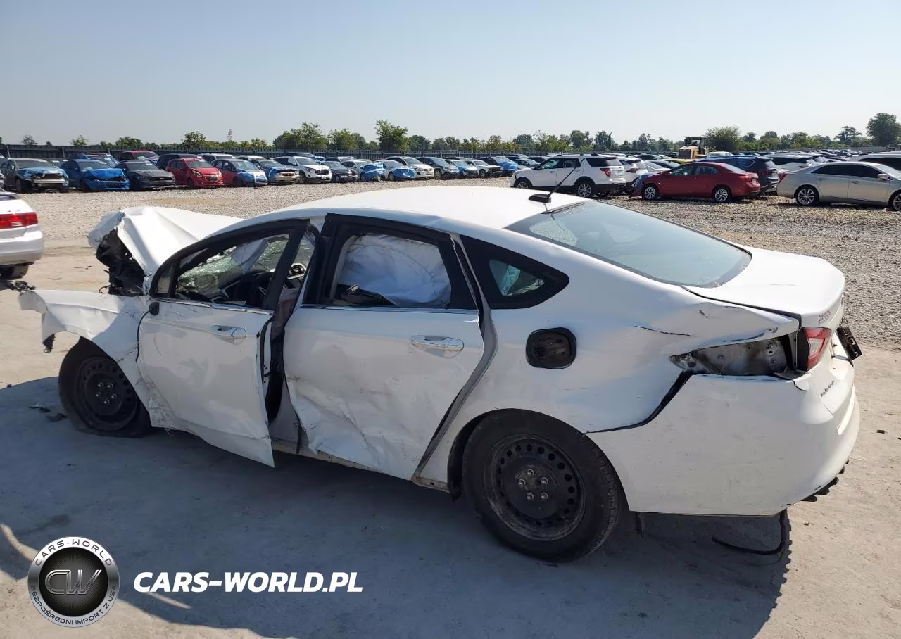 2013 Ford Fusion S VIN:3FA6P0G72DR328573 - 2