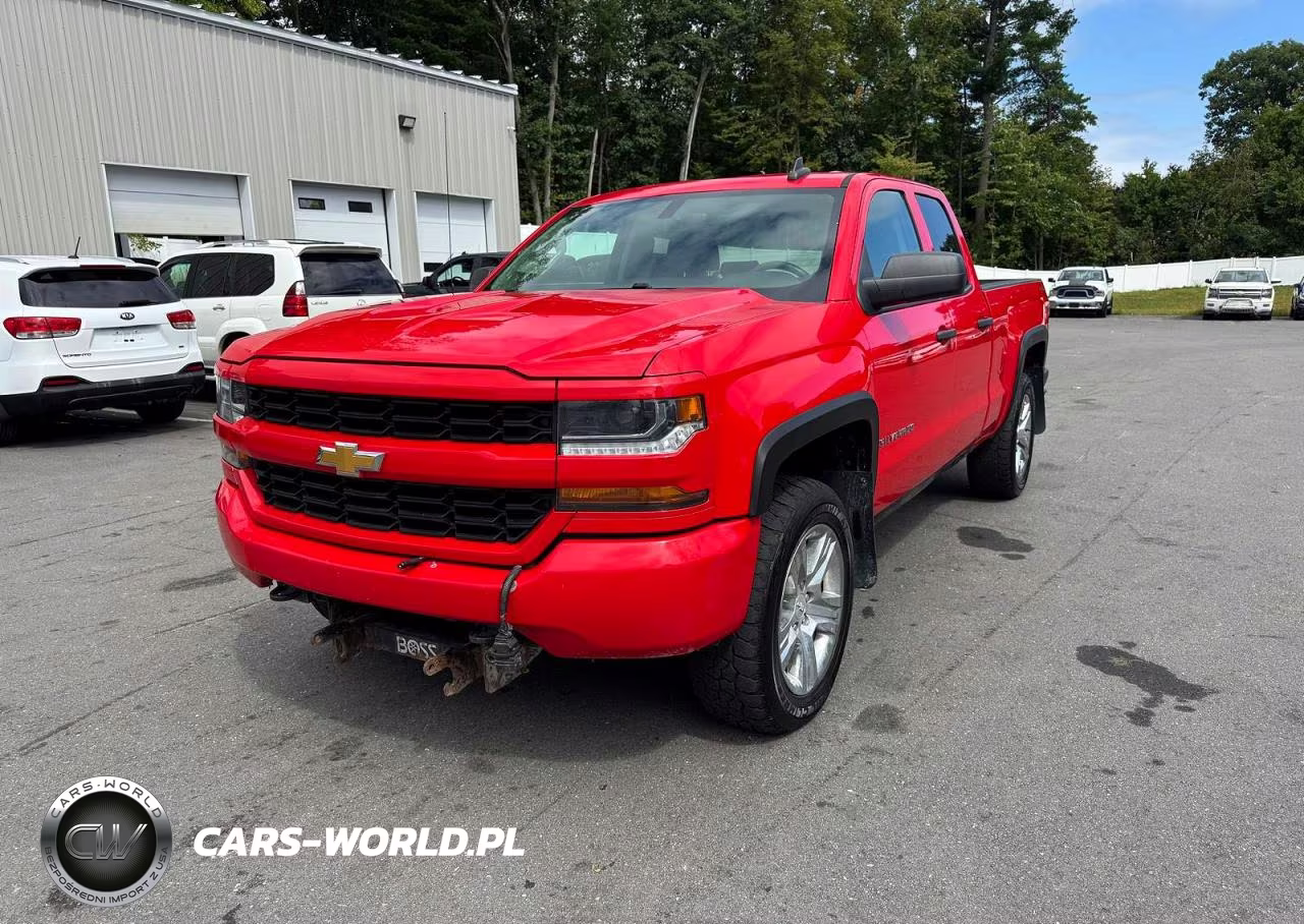 2018 Chevrolet Silverado K1500 Custom