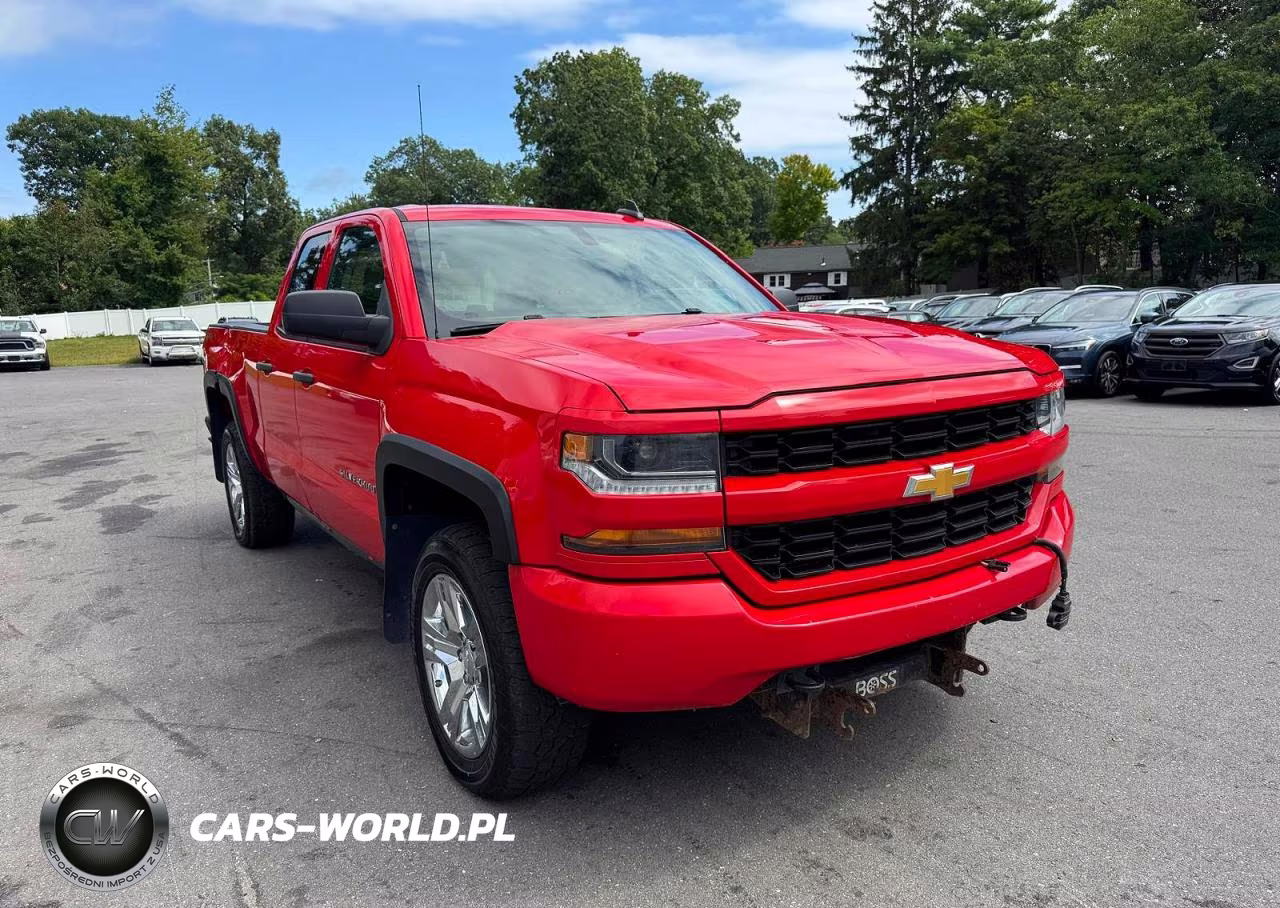 2018 Chevrolet Silverado K1500 Custom VIN:1GCVKPEC1JZ197754 - 4