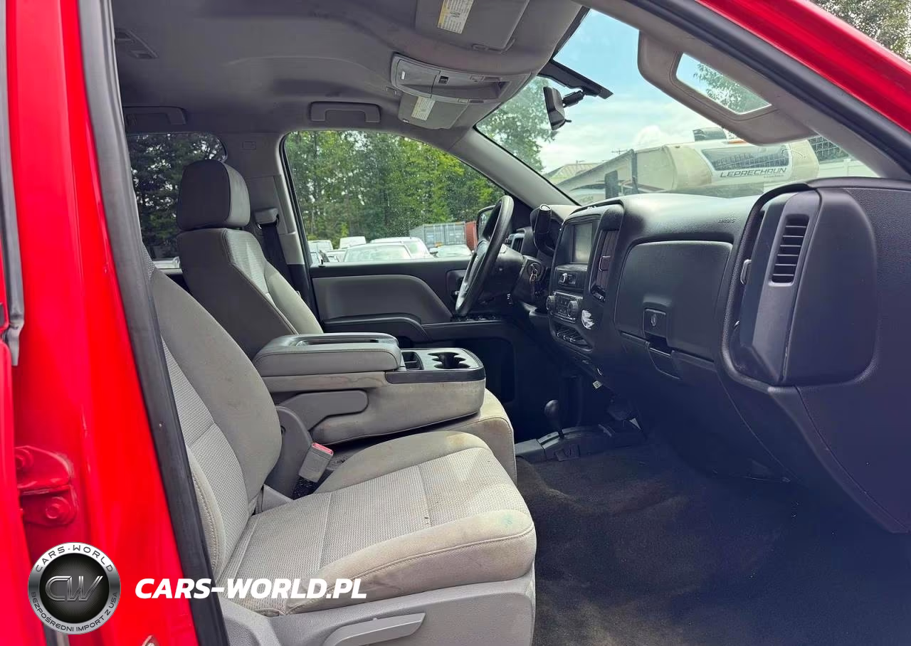 2018 Chevrolet Silverado K1500 Custom VIN:1GCVKPEC1JZ197754 - 9