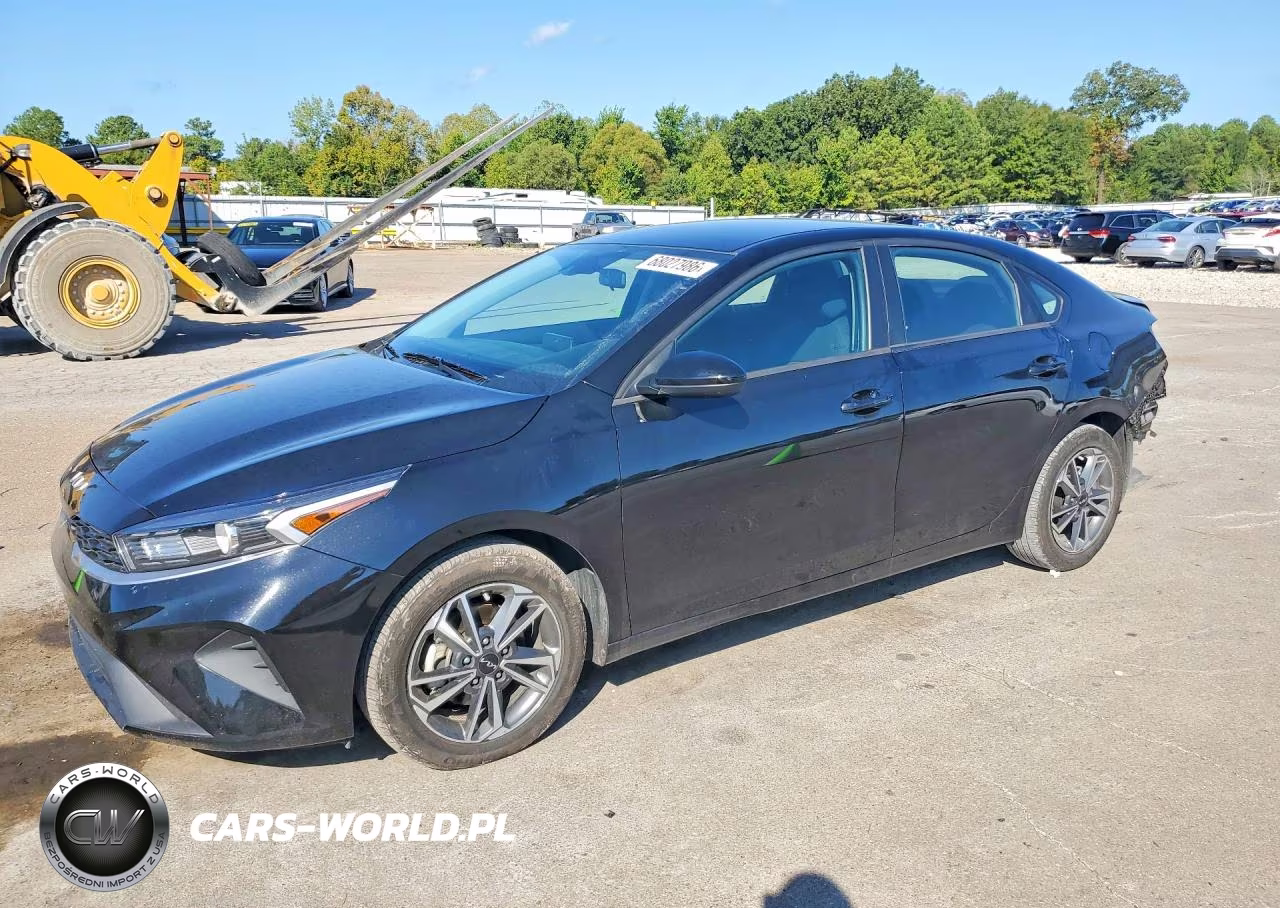 2024 Kia Forte Lxs
