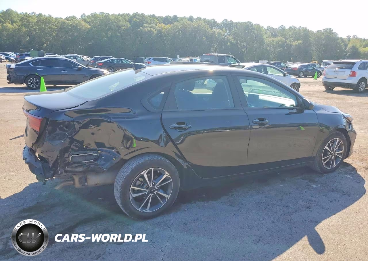 2024 Kia Forte Lxs VIN:3KPF24AD8RE815998 - 3
