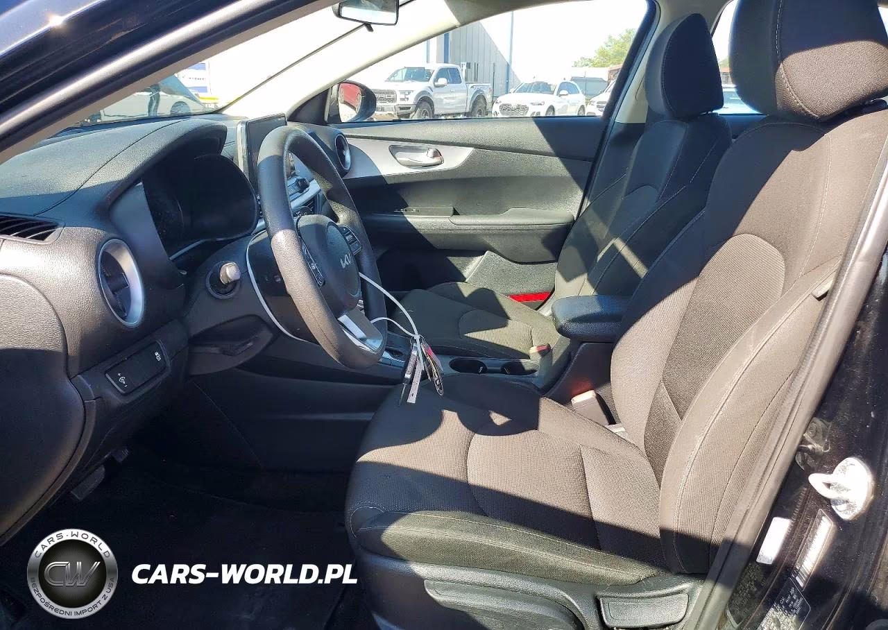 2024 Kia Forte Lxs VIN:3KPF24AD8RE815998 - 7