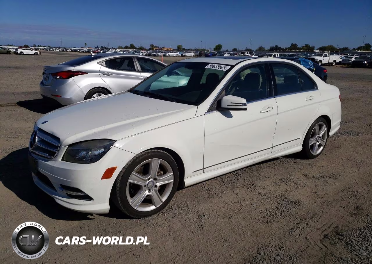 2011 Mercedes-Benz C 300 – zdjęcie 1 z 12