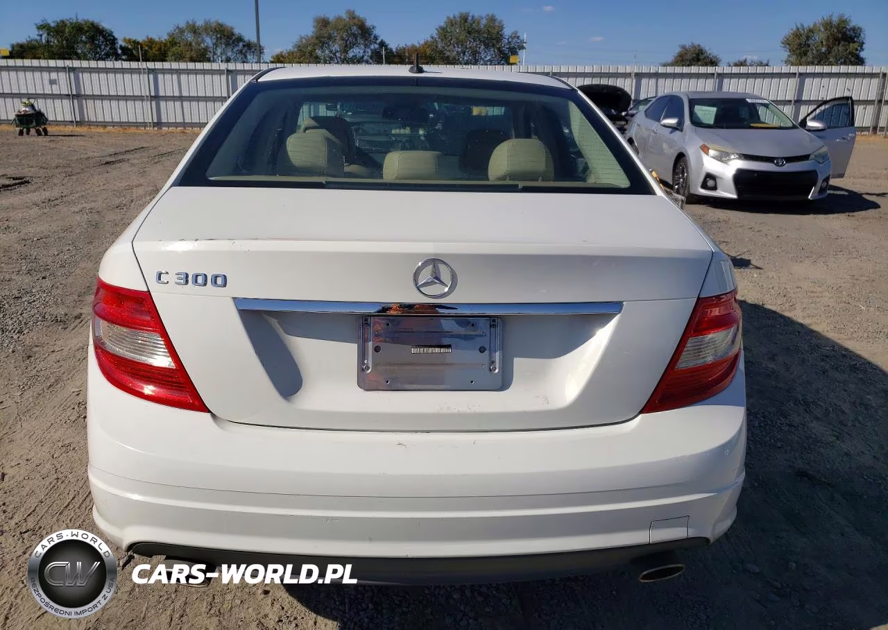 2011 Mercedes-Benz C 300 VIN:WDDGF5EB5BR176597 - 6