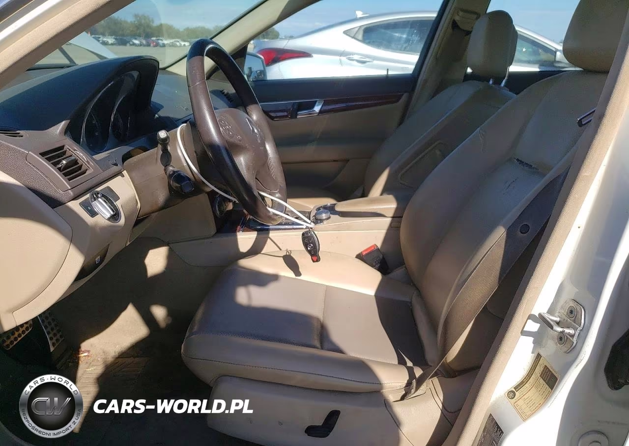 2011 Mercedes-Benz C 300 VIN:WDDGF5EB5BR176597 - 7