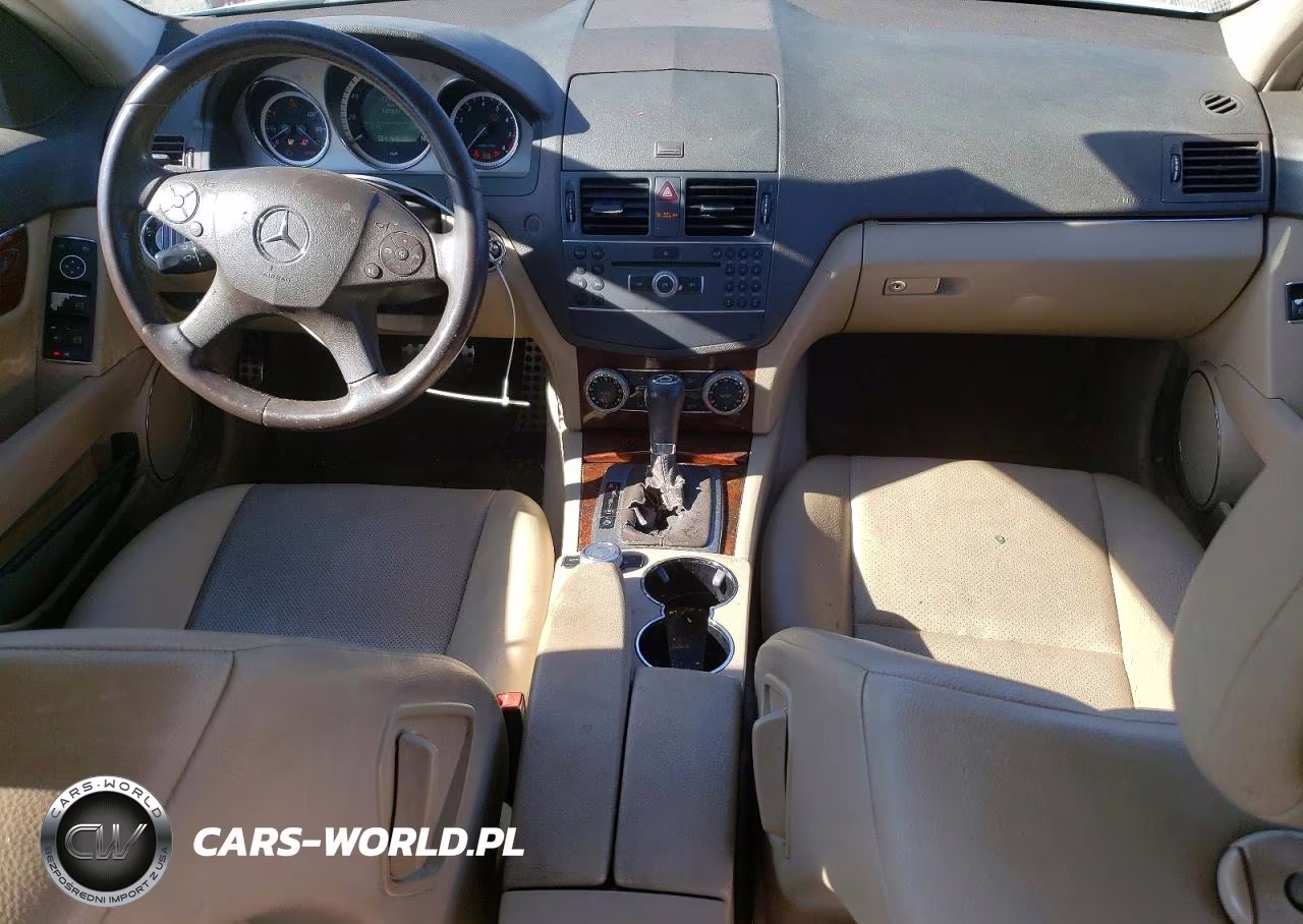 2011 Mercedes-Benz C 300 VIN:WDDGF5EB5BR176597 - 8