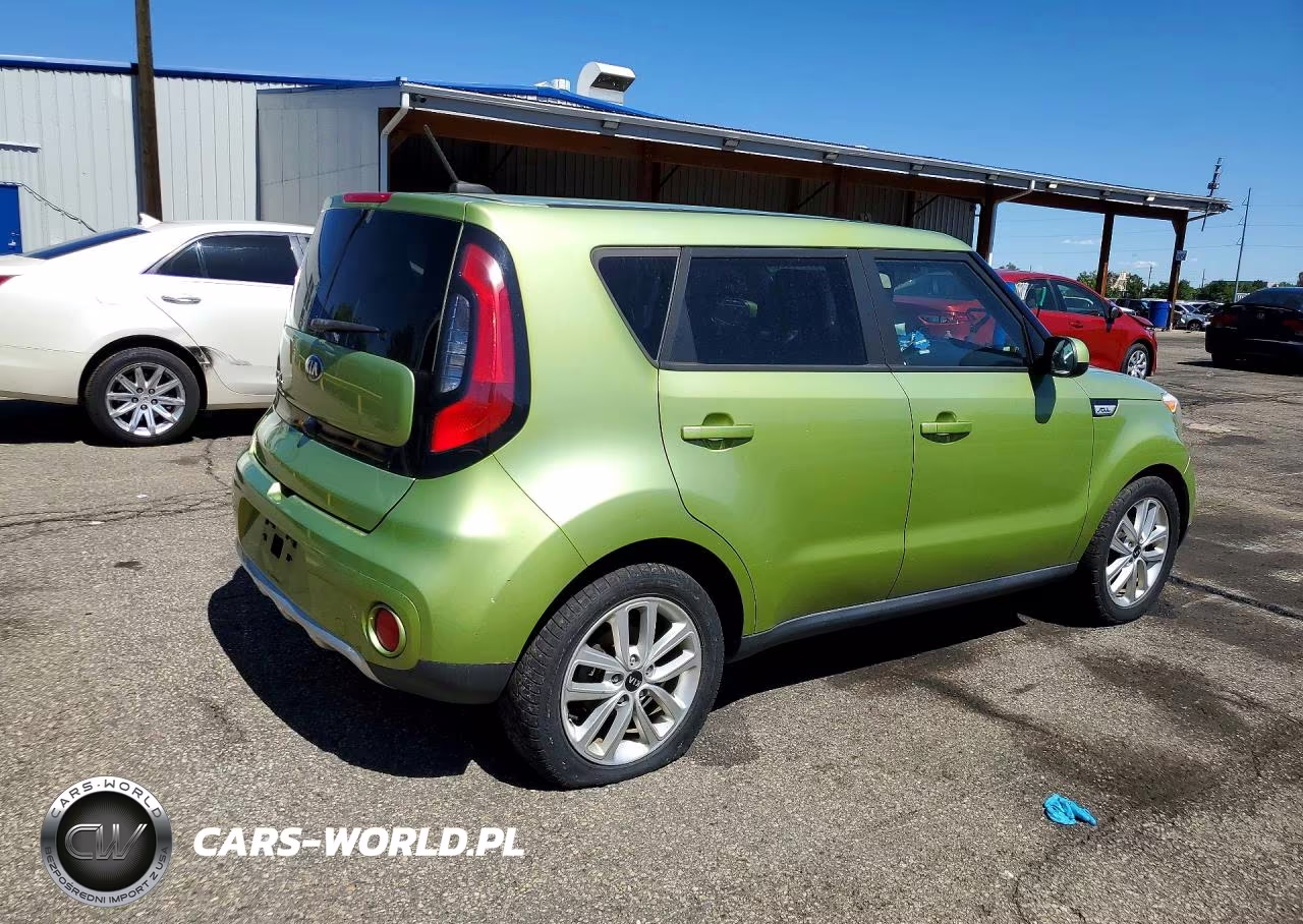 2018 Kia Soul + VIN:KNDJP3A5XJ7902109 - 3