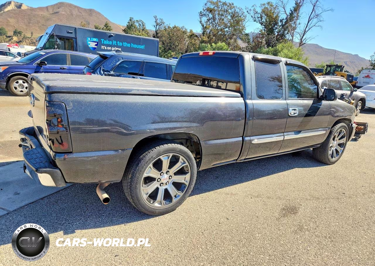 2003 GMC New Sierra C1500 VIN:2GTEC19T331307008 - 3