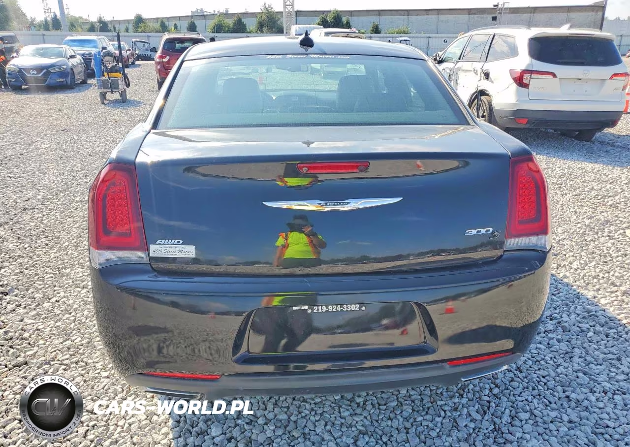 2016 Chrysler 300 S VIN:2C3CCAGG7GH248883 - 6