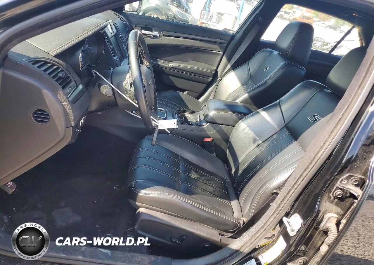 2016 Chrysler 300 S VIN:2C3CCAGG7GH248883 - 7
