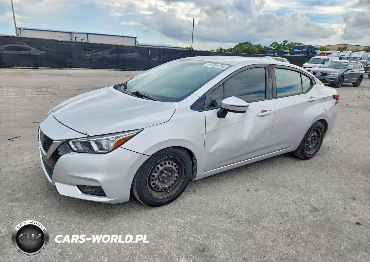 2020 Nissan Versa Sv