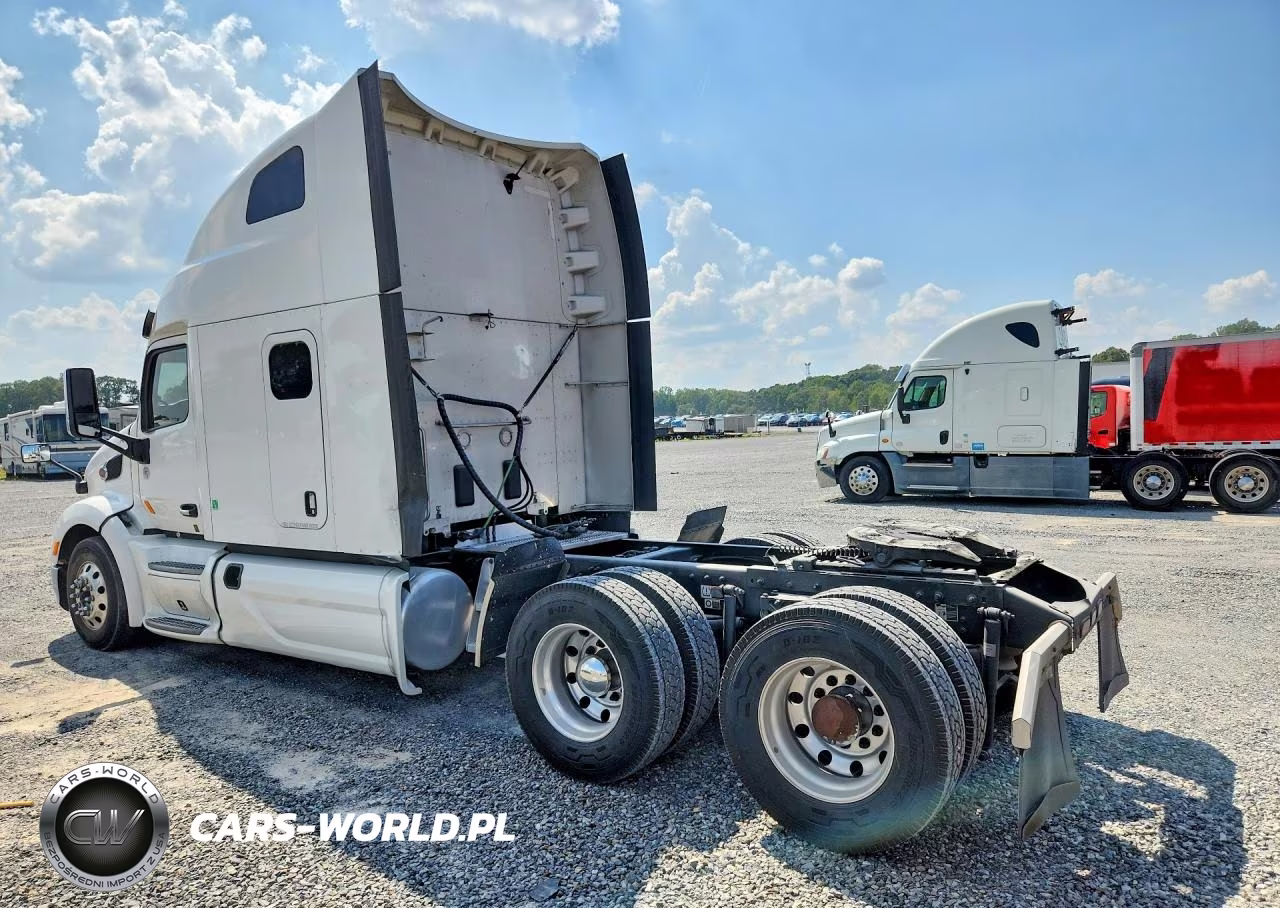 PETERBILT 579 VIN:1XPBD49X1MD766188 - 2