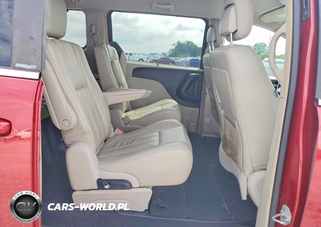 2011 Chrysler Town & Country Touring L VIN:2A4RR8DG8BR615157 - 11