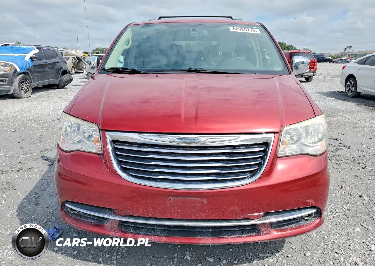 2011 Chrysler Town & Country Touring L VIN:2A4RR8DG8BR615157 - 5
