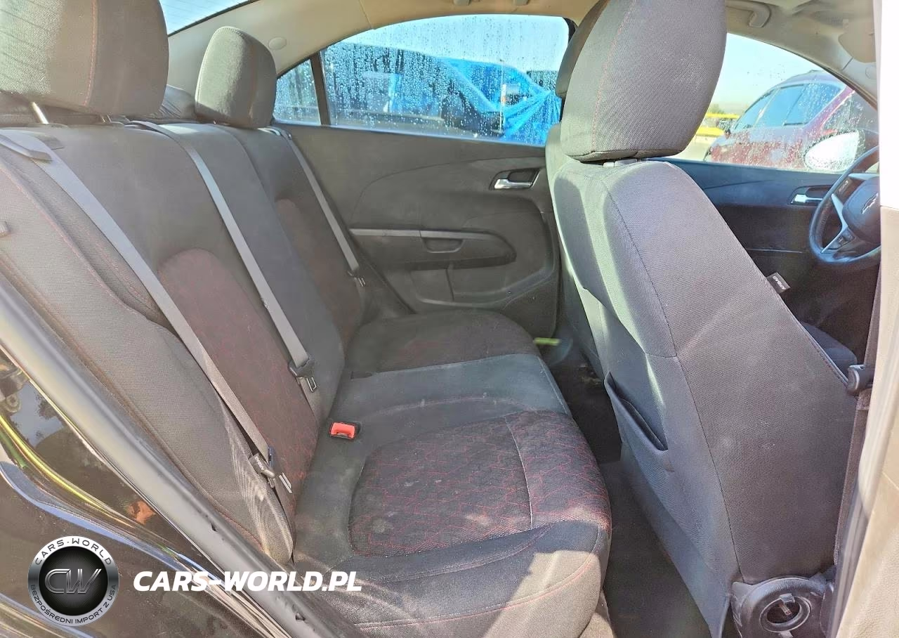 2019 Chevrolet Sonic Lt VIN:1G1JD5SB2K4112582 - 10