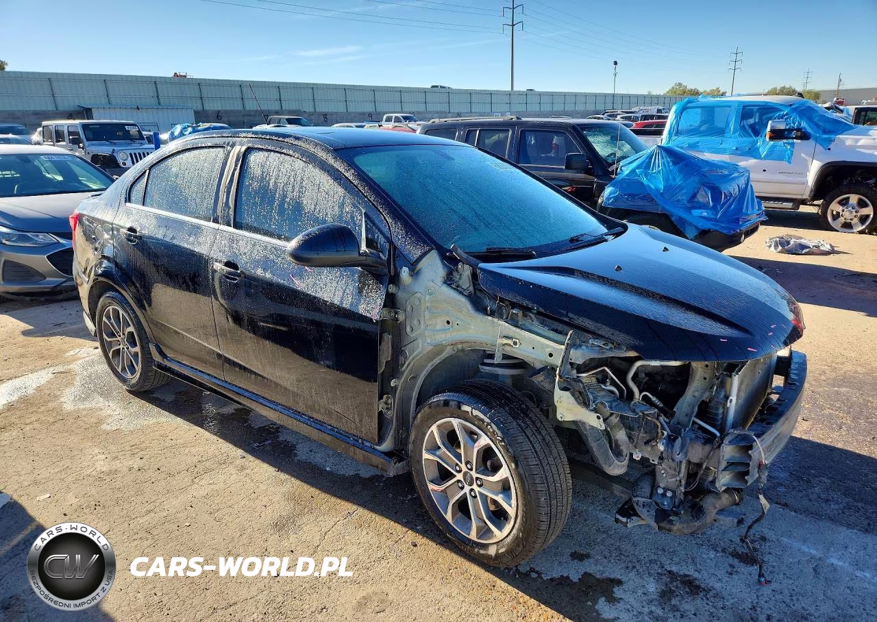 2019 Chevrolet Sonic Lt VIN:1G1JD5SB2K4112582 - 4