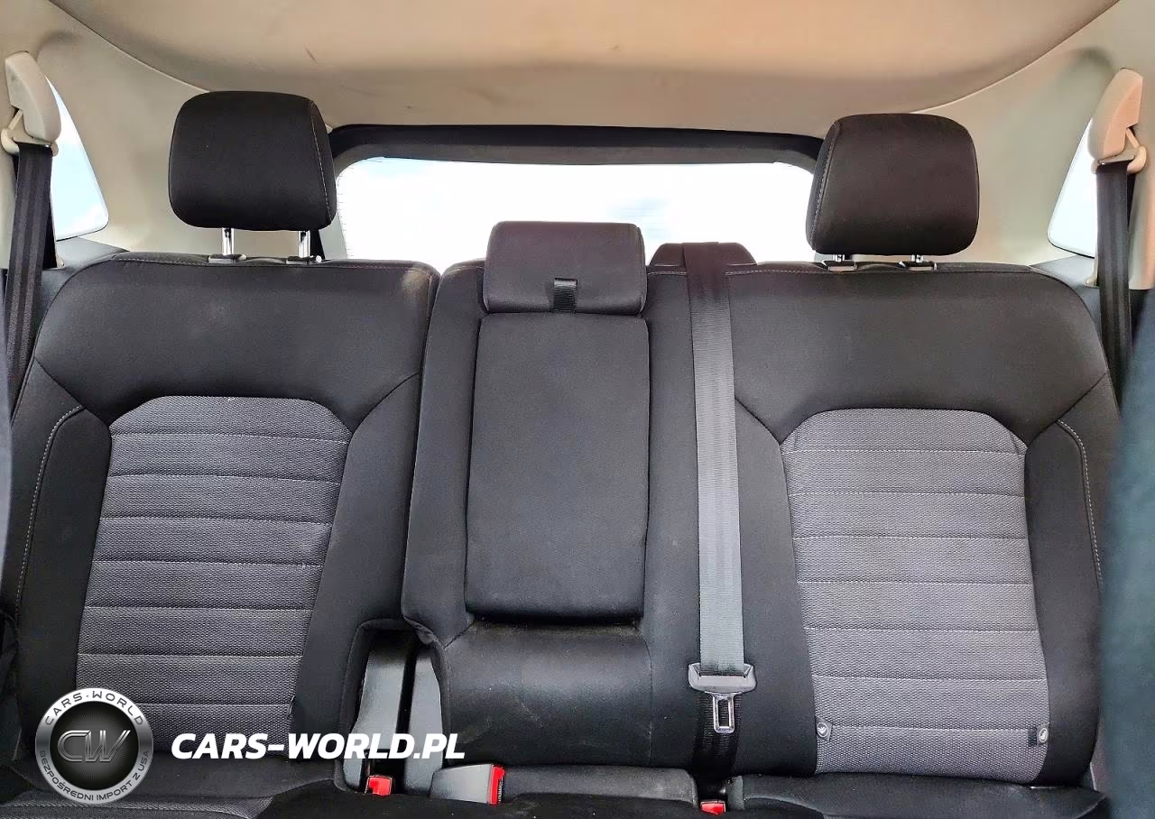2018 Ford Edge Se VIN:2FMPK4G9XJBB74738 - 10
