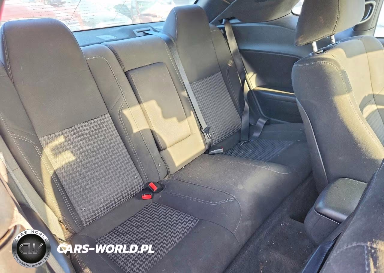 2015 Dodge Challenger Sxt VIN:2C3CDZAG1FH811672 - 10
