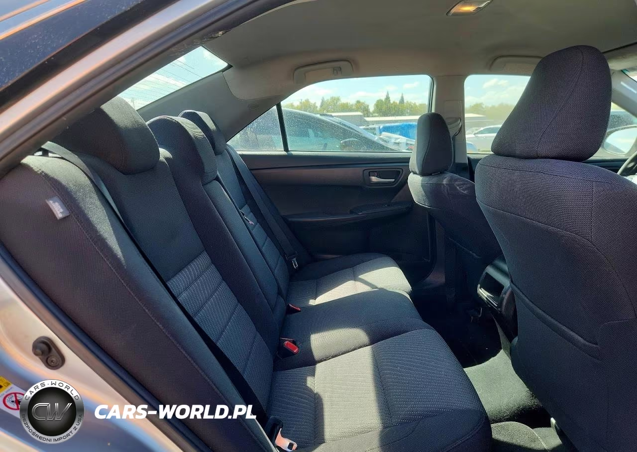 2016 Toyota Camry Le VIN:4T1BF1FK8GU126711 - 10