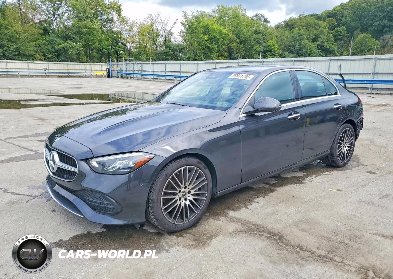 2022 Mercedes-Benz C 300 4Matic – zdjęcie 1 z 12