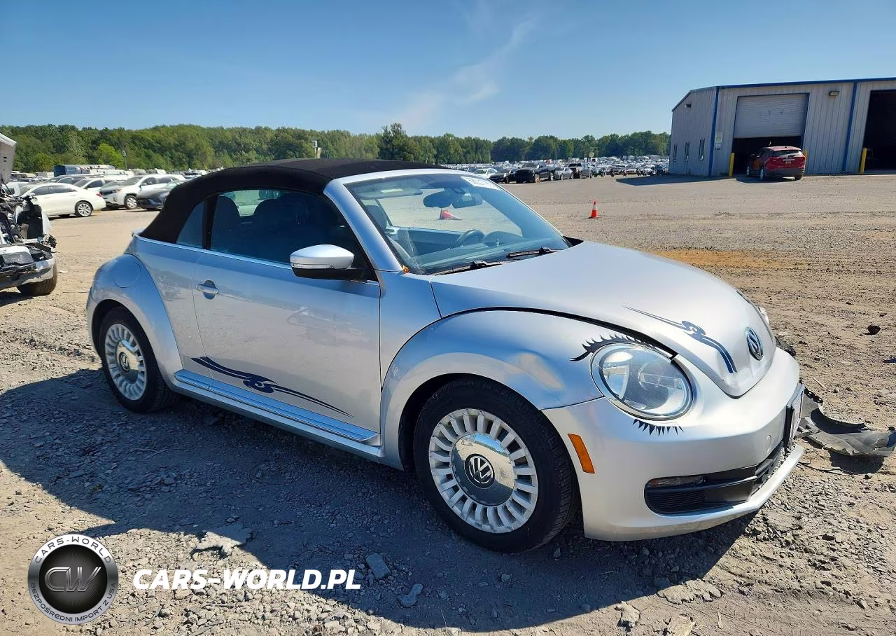 2016 Volkswagen Beetle S-Se VIN:3VW517AT6GM804845 - 4