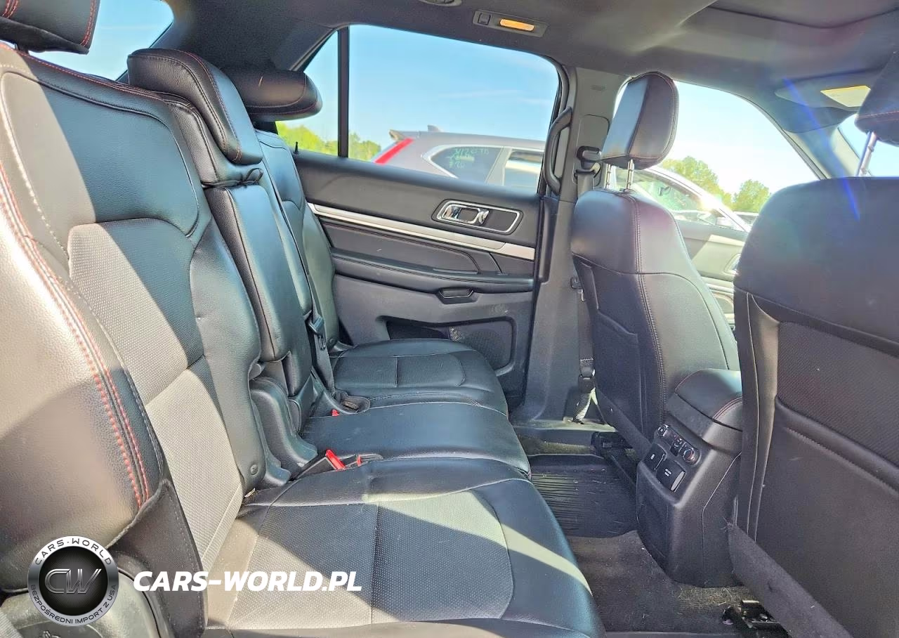 2018 Ford Explorer Sport VIN:1FM5K8GT6JGA22927 - 11