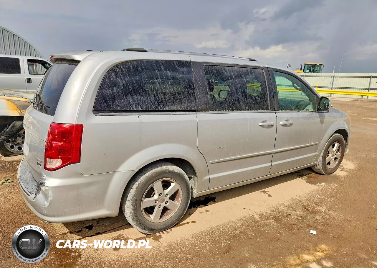 2011 Dodge Grand Caravan Crew VIN:2D4RN5DG1BR689152 - 3