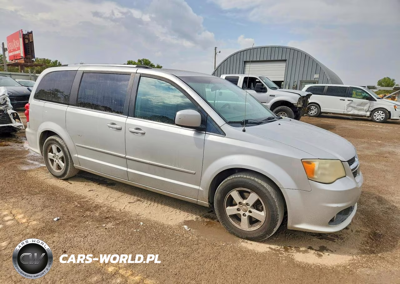 2011 Dodge Grand Caravan Crew VIN:2D4RN5DG1BR689152 - 4