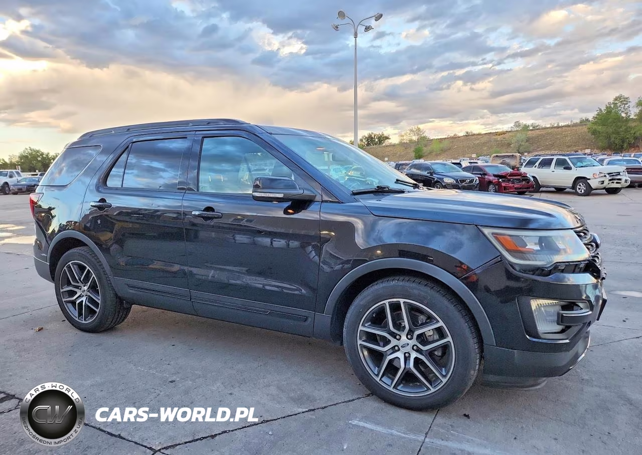 2016 Ford Explorer Sport VIN:1FM5K8GT8GGC45589 - 4