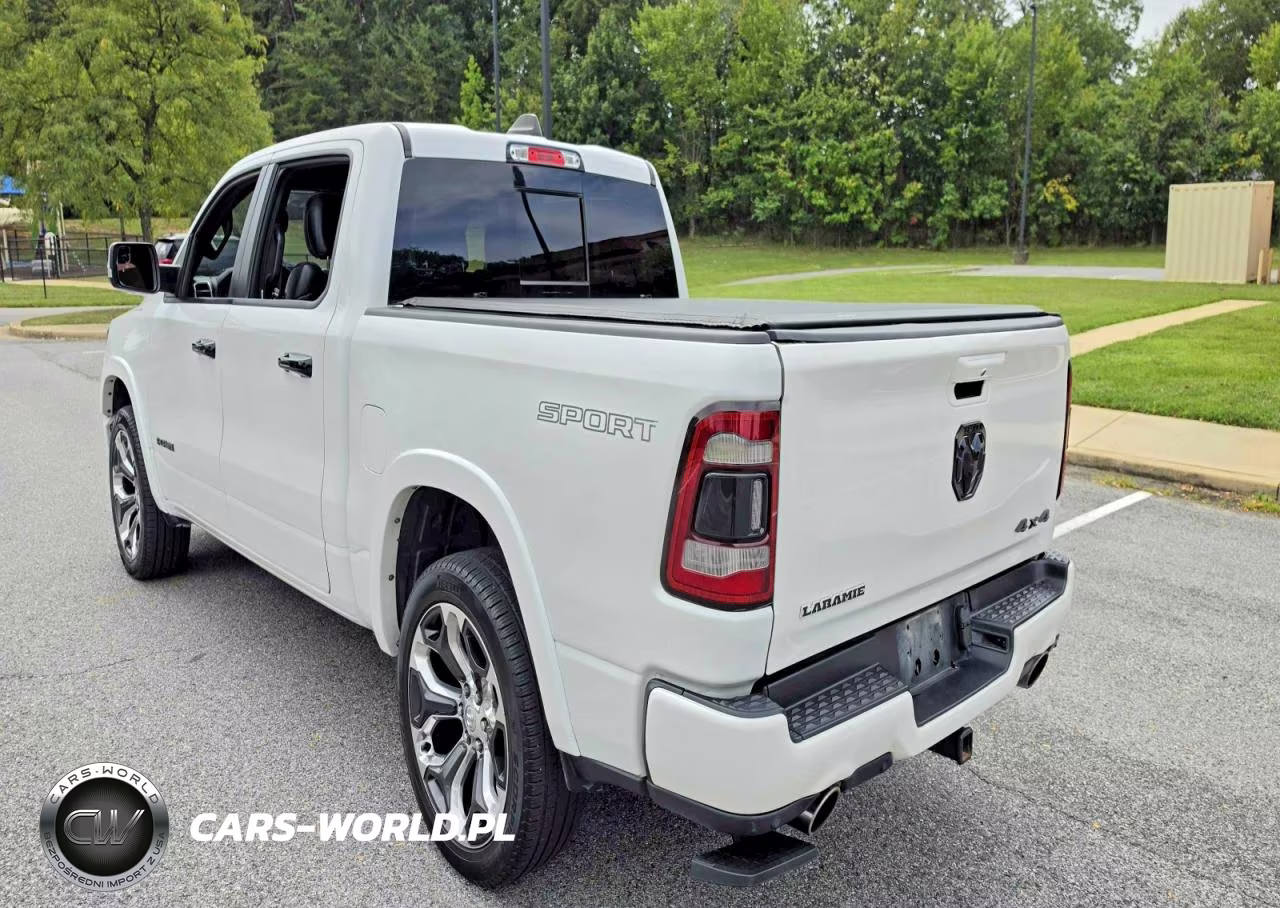 2020 Ram 1500 Laramie VIN:1C6SRFJTXLN176160 - 3