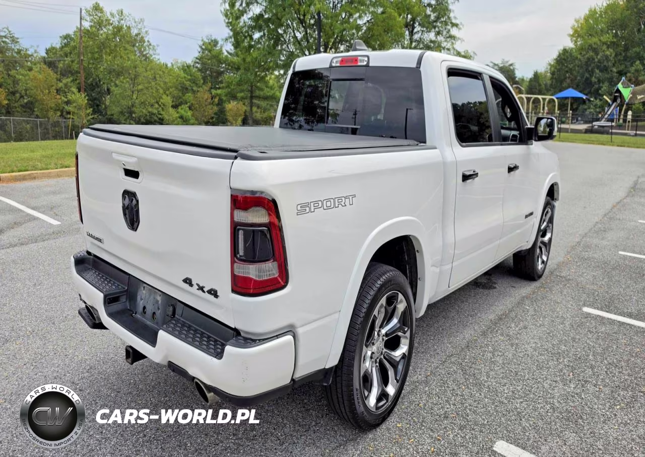 2020 Ram 1500 Laramie VIN:1C6SRFJTXLN176160 - 4