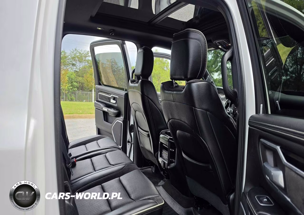 2020 Ram 1500 Laramie VIN:1C6SRFJTXLN176160 - 6