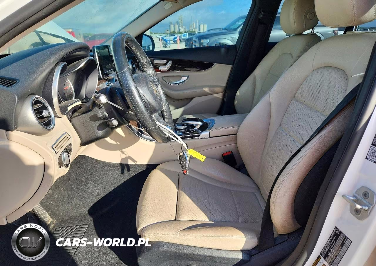 2015 Mercedes-Benz C 300 VIN:55SWF4JB3FU060928 - 7
