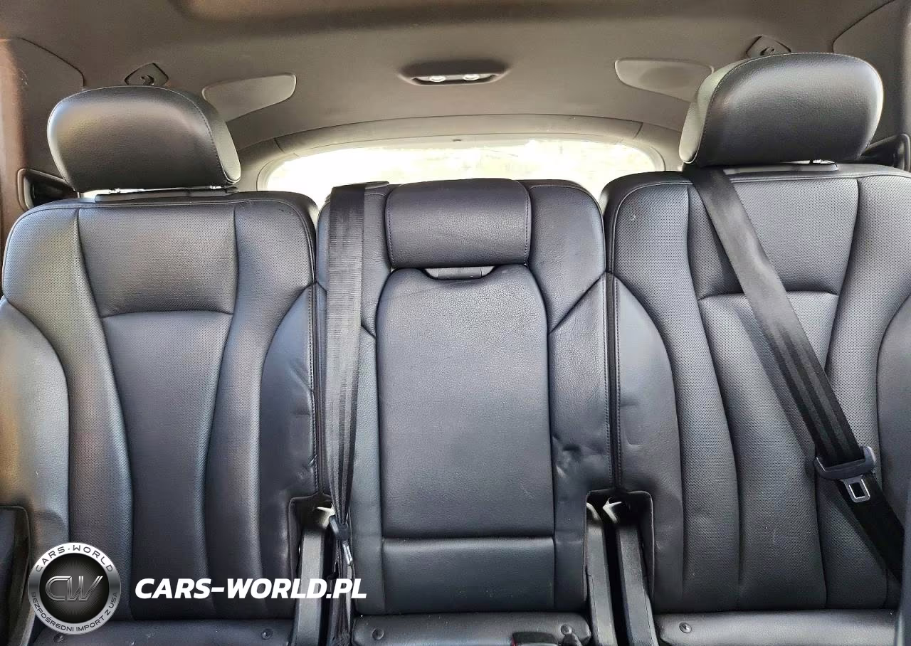 2018 Audi Q7 Prestige VIN:WA1VAAF70JD022825 - 10