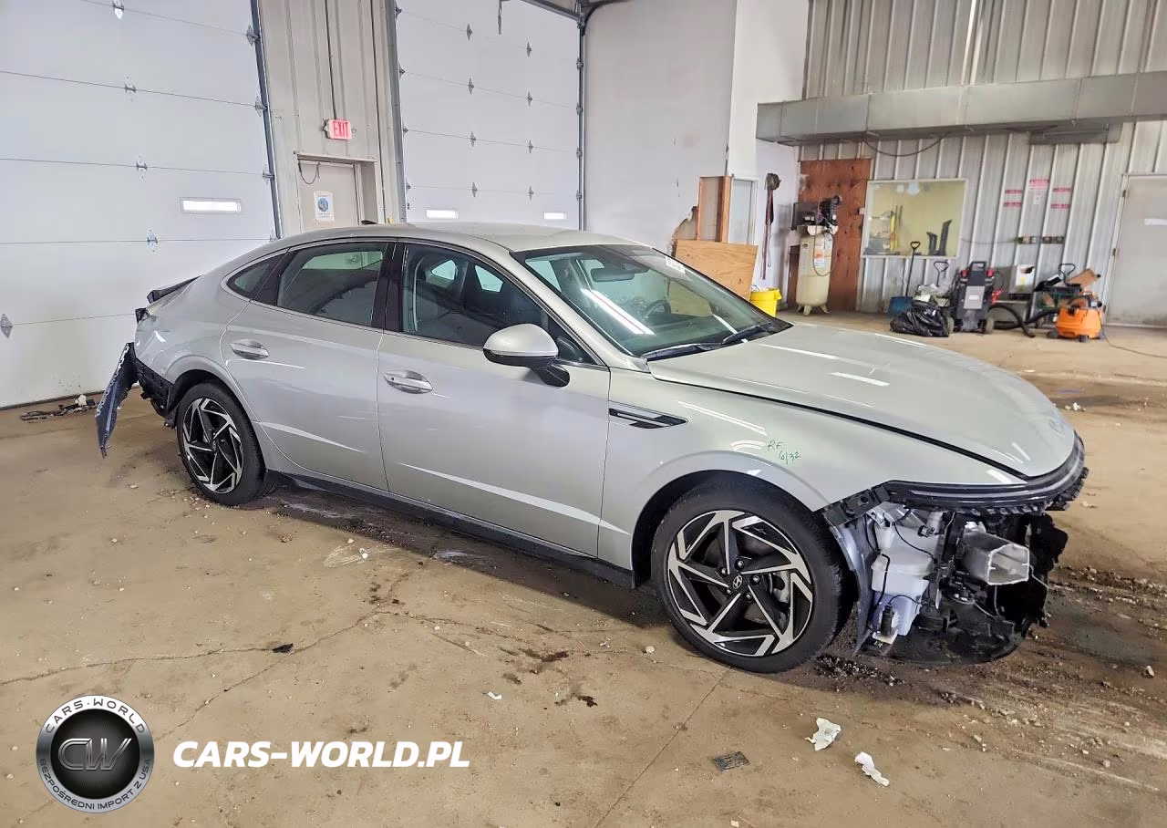 2026 Hyundai Sonata Sel Sport VIN:KMHL64JA6TA526122 - 4