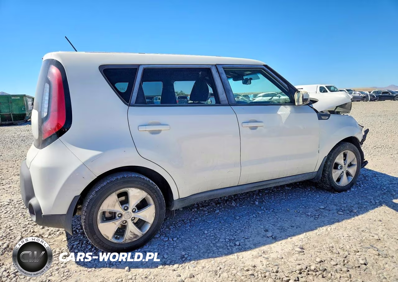 2014 Kia Soul Base VIN:KNDJN2A26E7037540 - 3